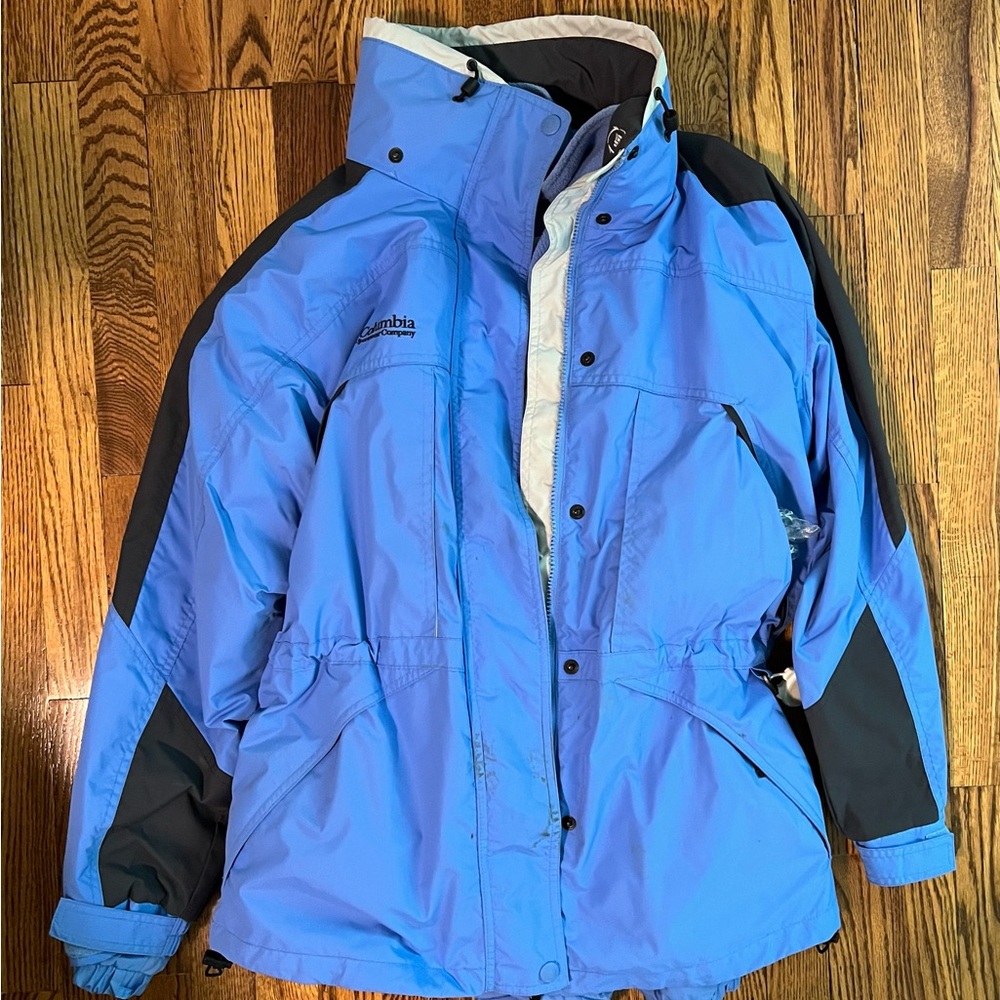 Women’s Columbia 3-in-1 Ski Jacket. Light blue and dark gray.